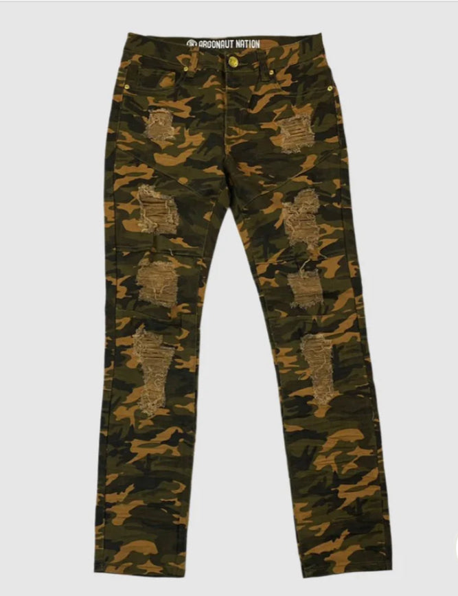 RIPPED CAMO PRINT PANTS