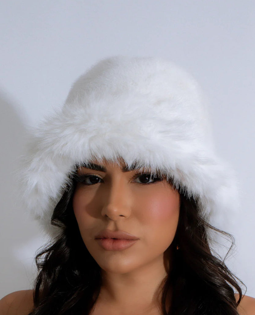 Faux fur bucket hat