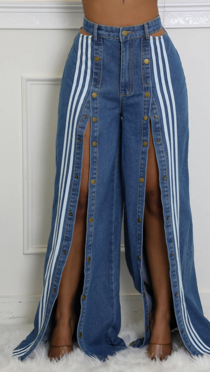 Bottom slit denim pants